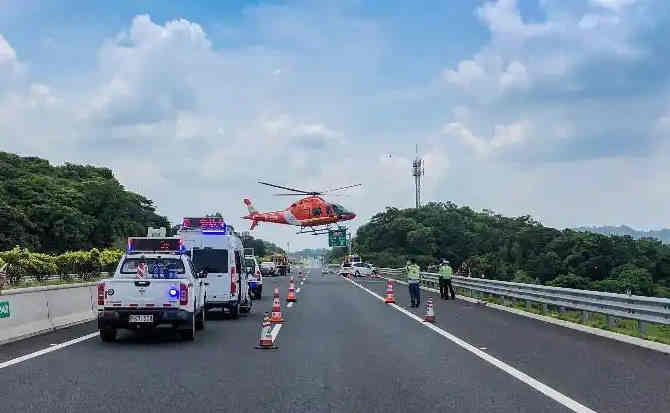 樟木头镇高速公路汽车救援案例